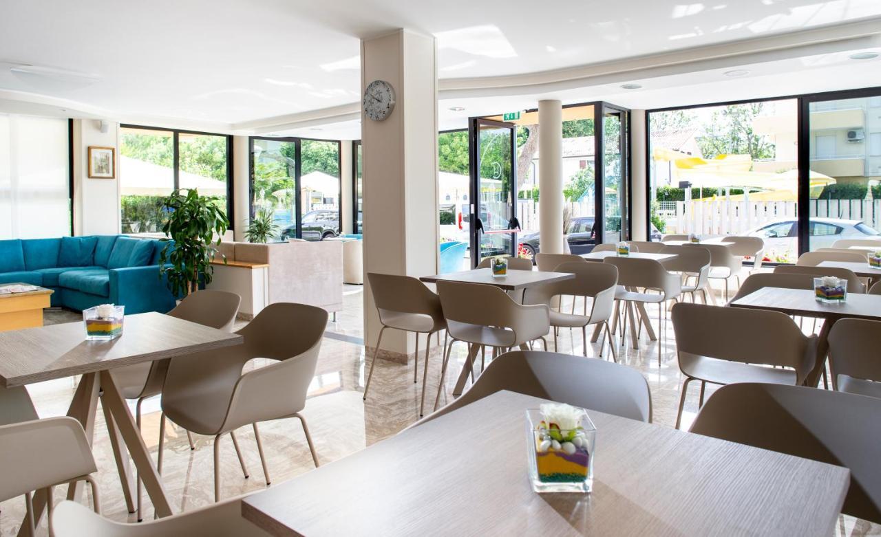 מיסאנו אדריאטיקו Hotel Caravel B&B מראה חיצוני תמונה