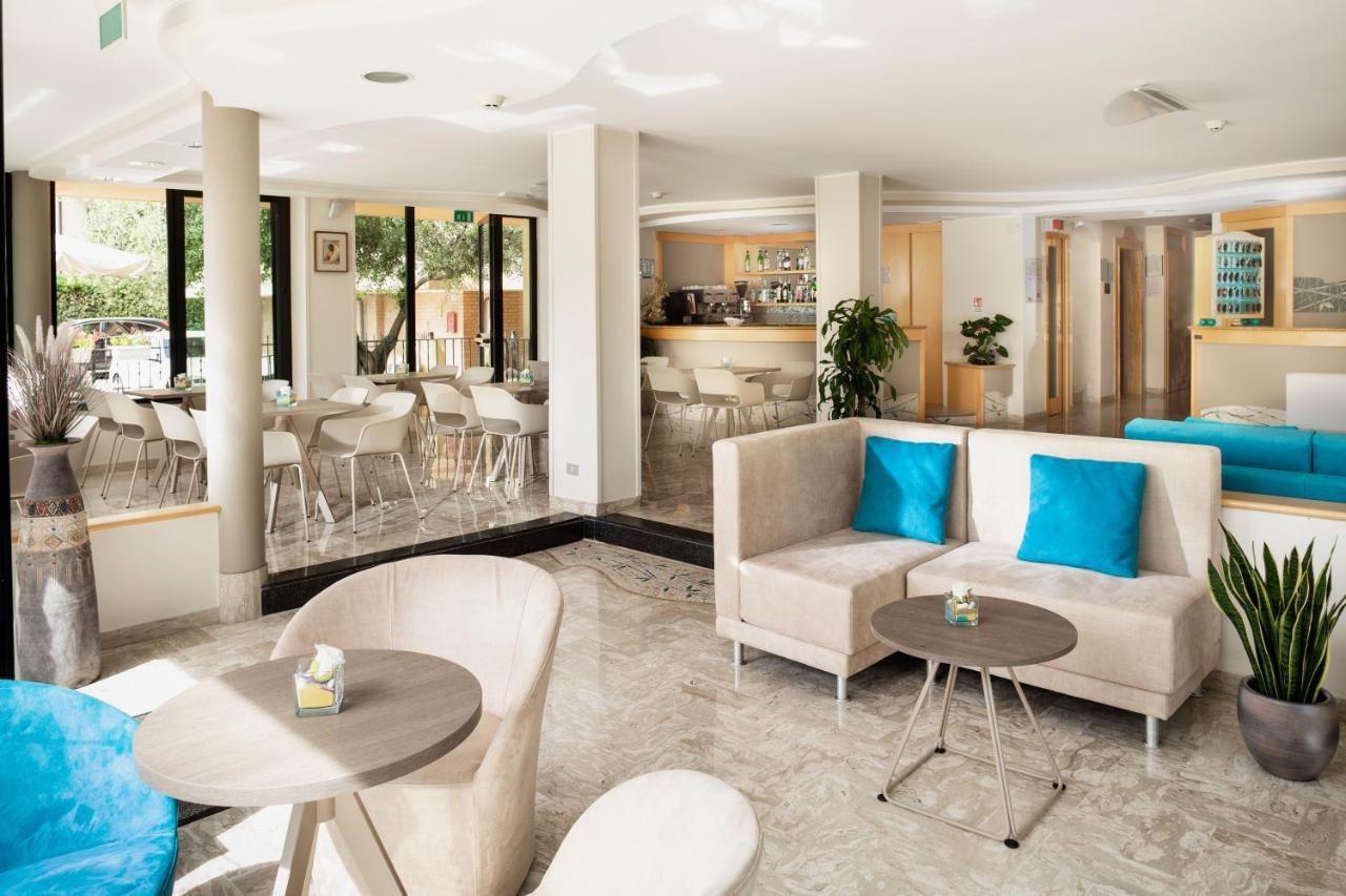 מיסאנו אדריאטיקו Hotel Caravel B&B מראה חיצוני תמונה