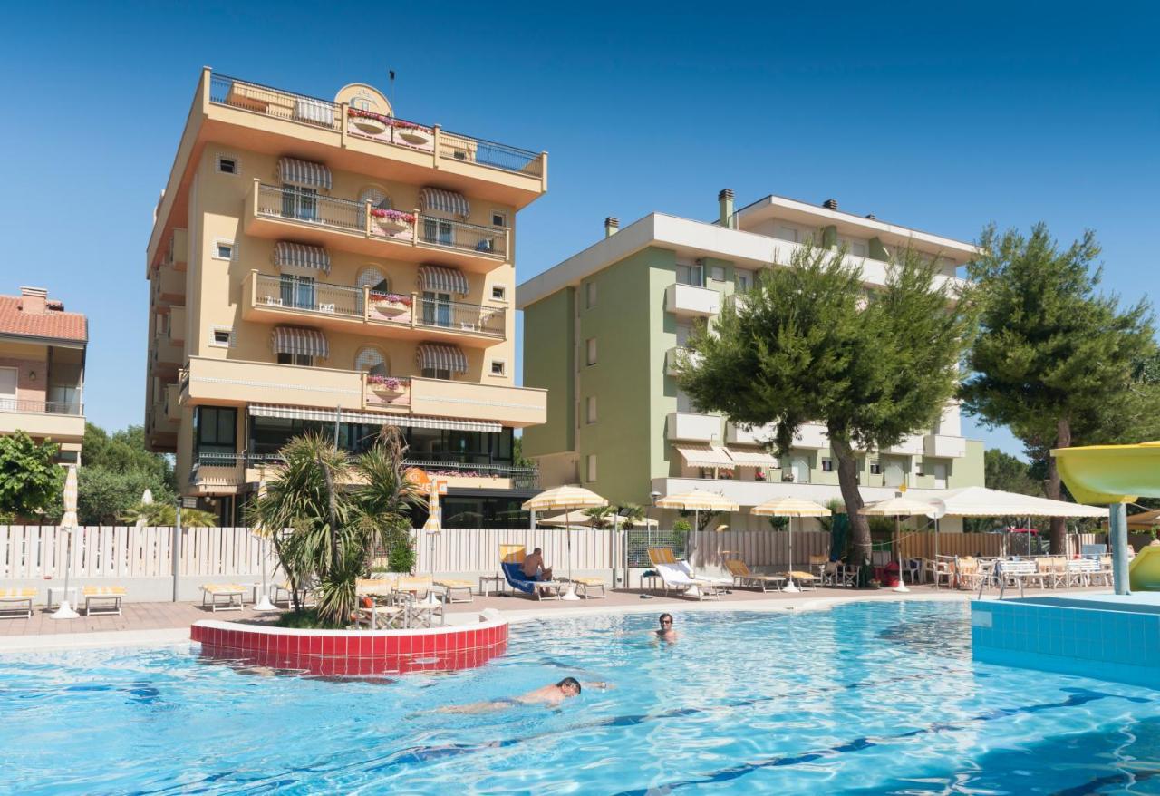מיסאנו אדריאטיקו Hotel Caravel B&B מראה חיצוני תמונה
