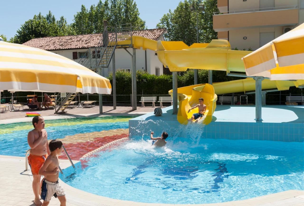 מיסאנו אדריאטיקו Hotel Caravel B&B מראה חיצוני תמונה