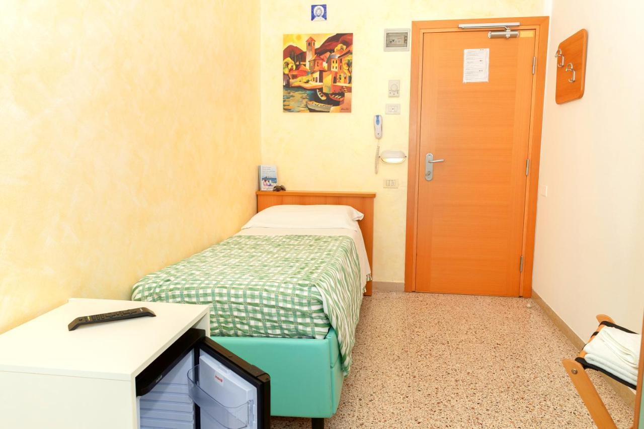 מיסאנו אדריאטיקו Hotel Caravel B&B מראה חיצוני תמונה