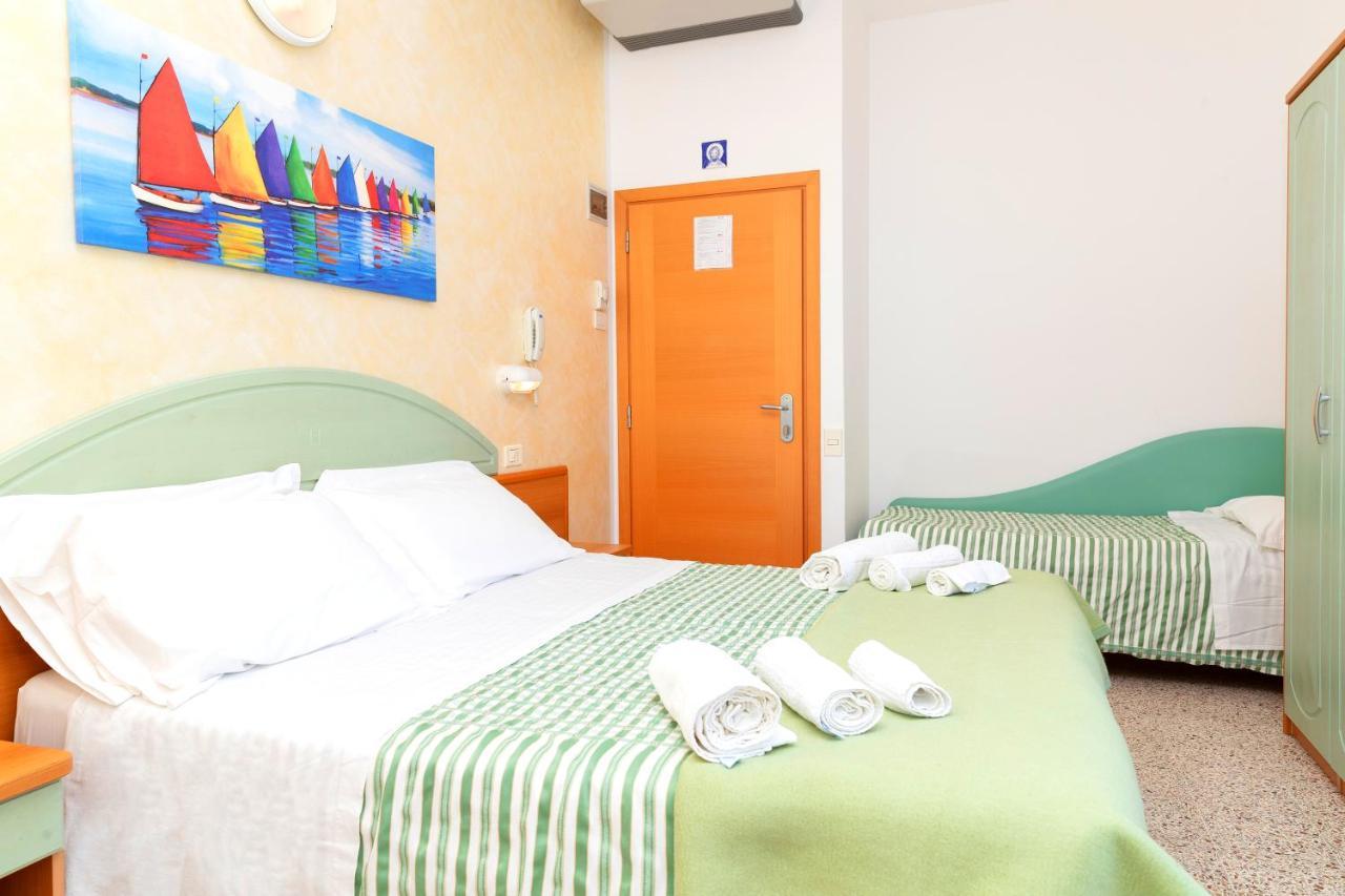 מיסאנו אדריאטיקו Hotel Caravel B&B מראה חיצוני תמונה