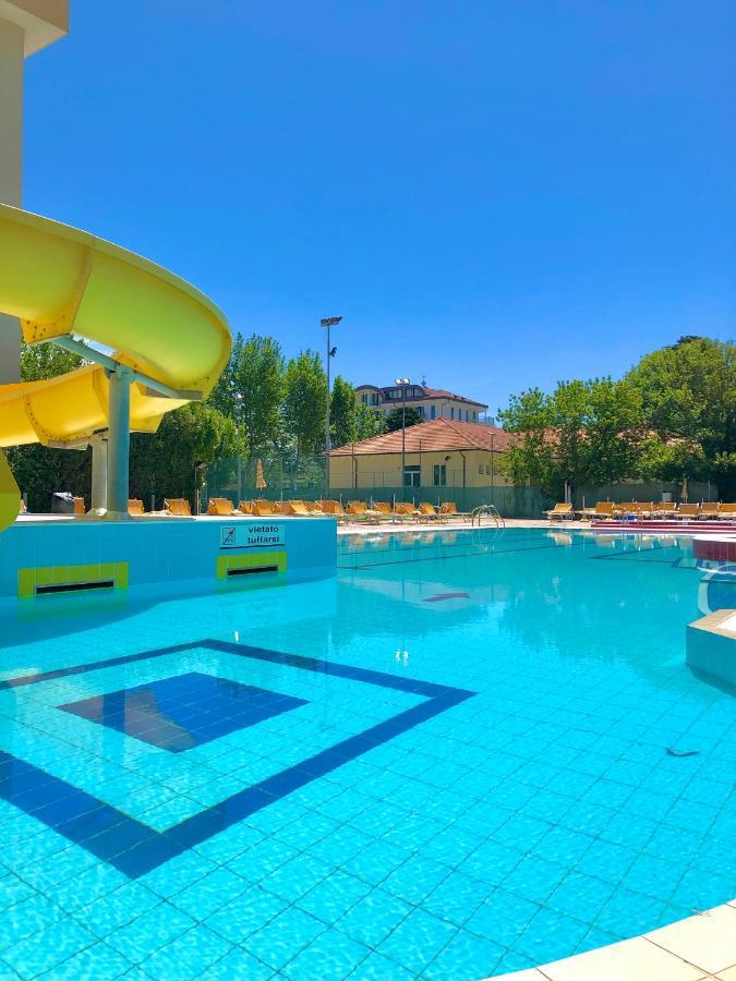 מיסאנו אדריאטיקו Hotel Caravel B&B מראה חיצוני תמונה