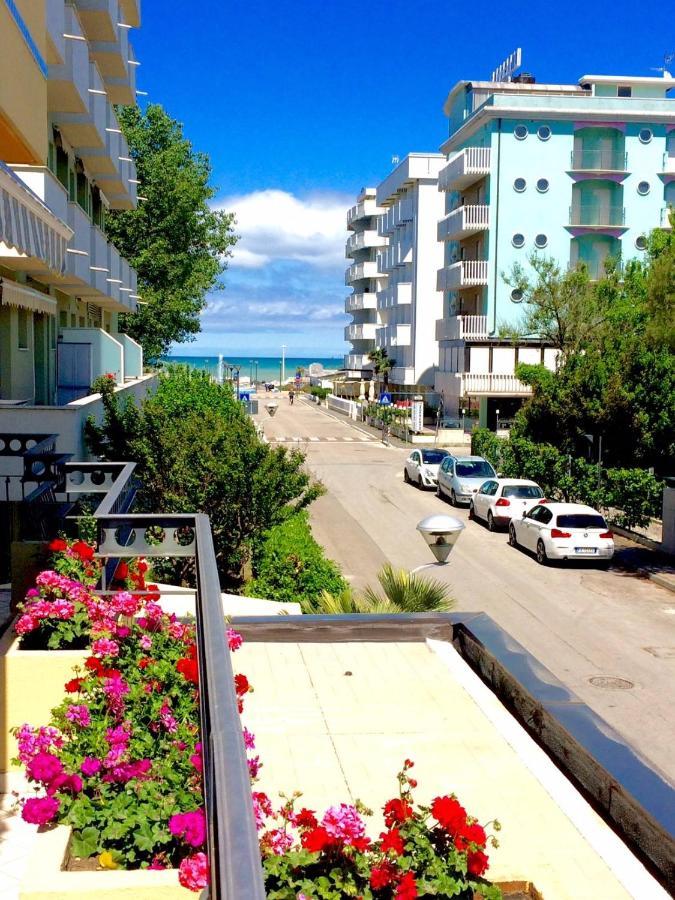 מיסאנו אדריאטיקו Hotel Caravel B&B מראה חיצוני תמונה